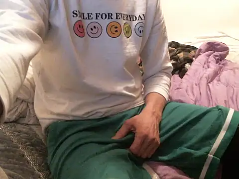 Snapshot of bravo23toro chatting on 01.10.26 bravo23toro online show from 01.10.26