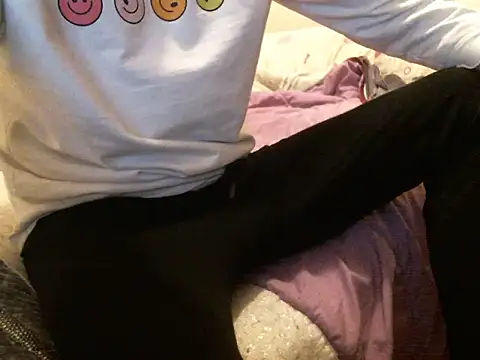 Snapshot of bravo23toro chatting on 02.13.26 bravo23toro online show from 02.13.26