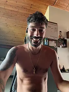 Snapshot of fisicato chatting on 09.16.25 fisicato online show from 09.16.25