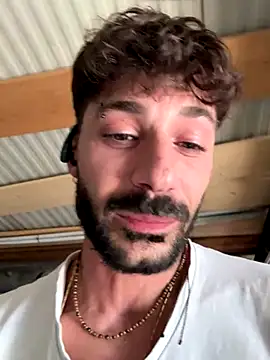 Snapshot of fisicato chatting on 09.20.25 fisicato online show from 09.20.25