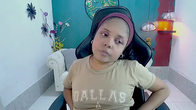 Melikasweetz online show from 02.25.26