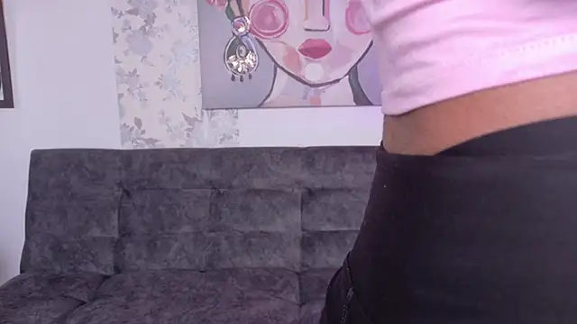 Snapshot of taty_miller chatting on 04.25.26 taty miller online show from 04.25.26