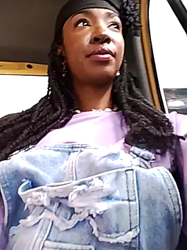 AbbyTomson online show from 10.30.25