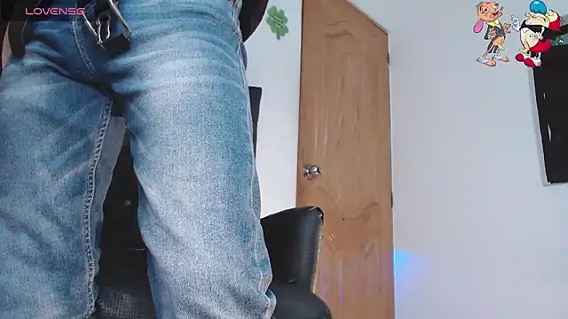 Snapshot of ren_stipee chatting on 11.04.25 ren stipee online show from 11.04.25