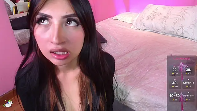 Nicolette ks  online show from 12.17.24