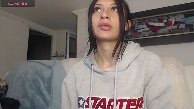 Nicolette ks  online show from 10.03.25