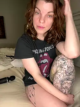 wildefaye online show from 11.13.25