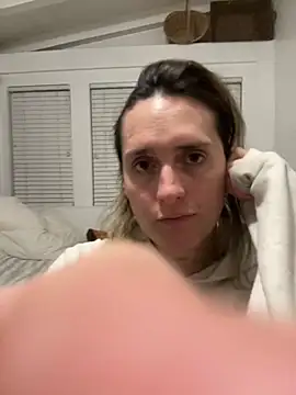 luluphoenix00 online show from 12.15.24