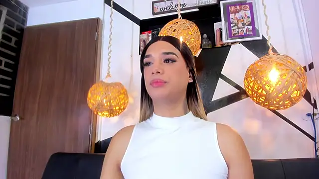 victoria aleia  online show from 10.25.25