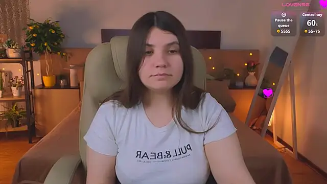 Viola  Shy online show from 05.30.26