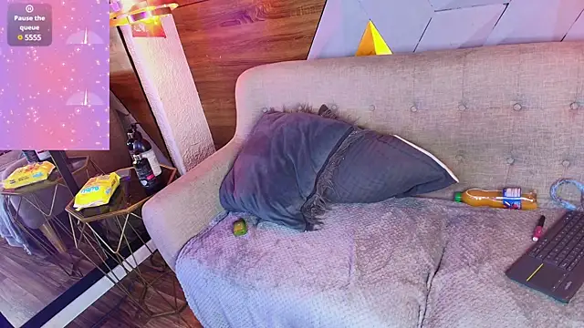 sarah banks1 online show from 02.19.25