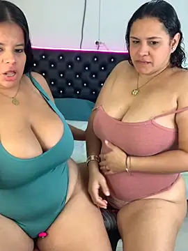 twocurvylatins online show from 03.10.26