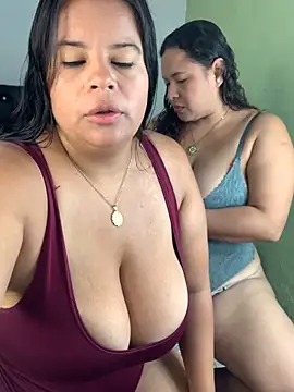 twocurvylatins online show from 05.30.26