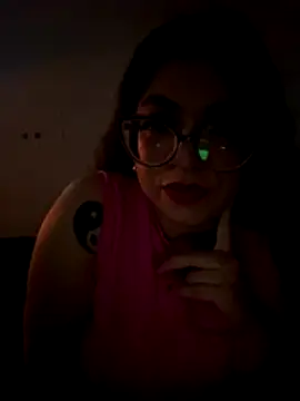 Lucrecia 33 online show from 12.18.25