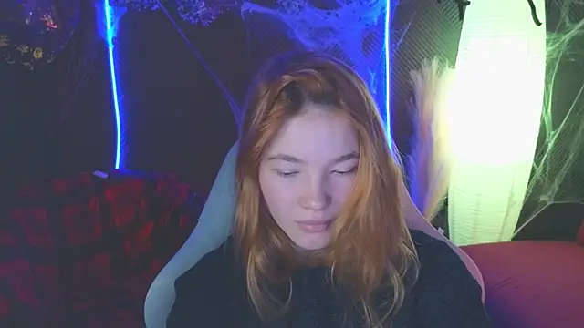 erikabrian online show from 11.02.25