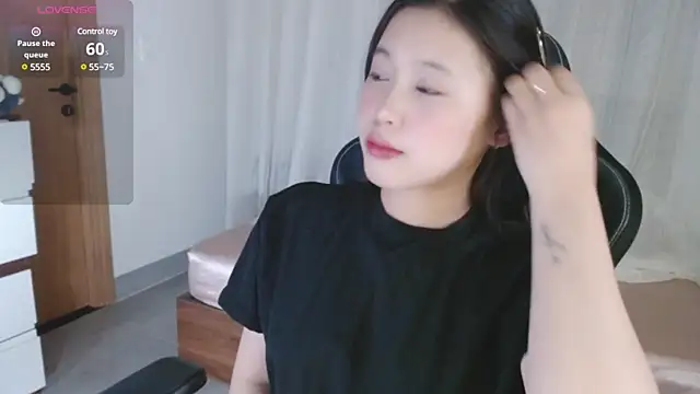 Lin SiYee online show from 03.01.25