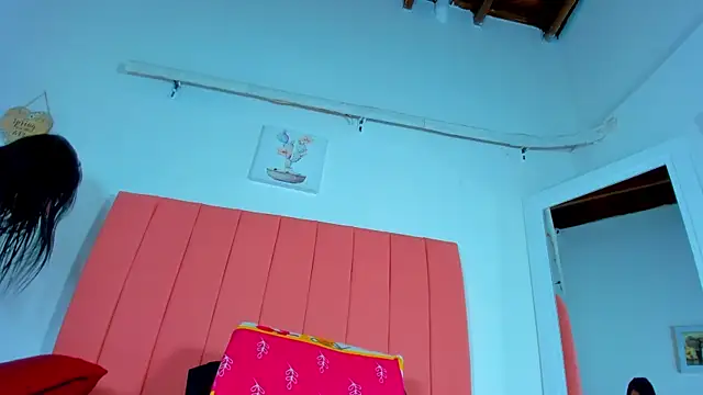 valen rose0 online show from 12.28.24