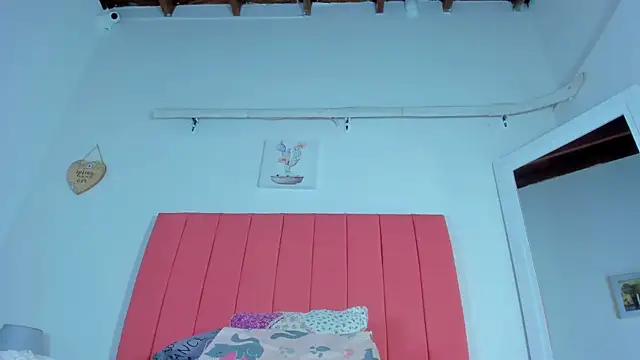 valen rose0 online show from 02.13.25