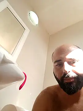 Snapshot of Denisilboss chatting on 02.27.26 Denisilboss online show from 02.27.26