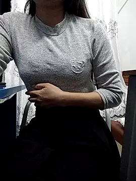 Haralushiaaa online show from 10.23.25