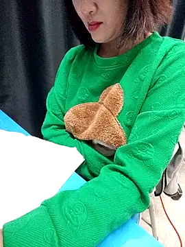 Haralushiaaa online show from 12.16.25