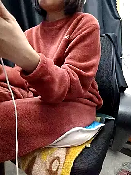 Haralushiaaa online show from 12.19.25