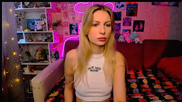 Snapshot of Maria_Hunt chatting on 01.23.25 Maria Hunt online show from 01.23.25