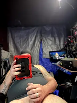 Snapshot of joeycbigcock chatting on 11.13.25 joeycbigcock online show from 11.13.25