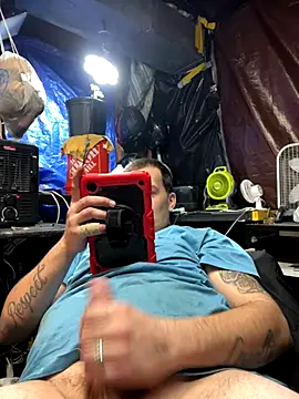 Snapshot of joeycbigcock chatting on 11.16.25 joeycbigcock online show from 11.16.25