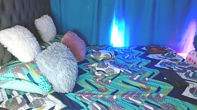 Kerly Lopez online show from 04.09.26