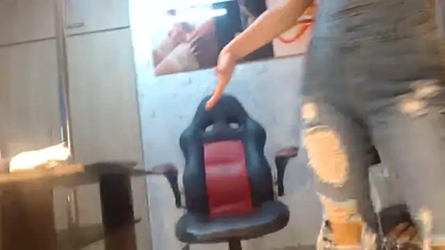 Samantabrown  online show from 04.08.26