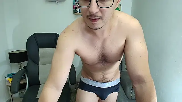 Snapshot of jacob_strokes01 chatting on 12.15.25 jacob strokes01 online show from 12.15.25