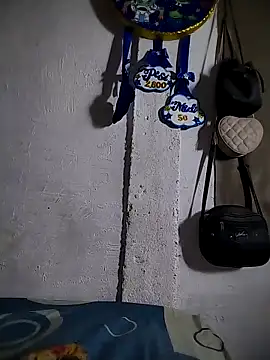 Snapshot of The-quee22 chatting on 11.17.25 The-quee22 online show from 11.17.25