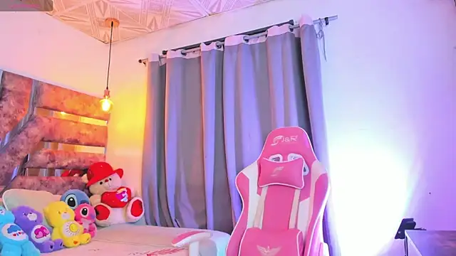 Snapshot of Mia_coxx1 chatting on 01.26.25 Mia coxx1 online show from 01.26.25