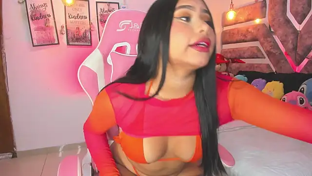 Snapshot of Mia_coxx1 chatting on 10.11.25 Mia coxx1 online show from 10.11.25