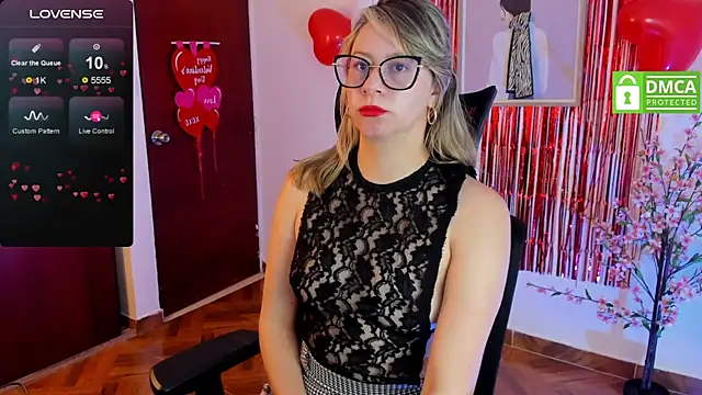 Chanelll Taylorr  online show from 02.13.25