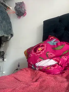 Snapshot of ZTahya chatting on 11.14.25 ZTahya online show from 11.14.25