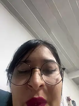 Snapshot of ZTahya chatting on 11.15.25 ZTahya online show from 11.15.25