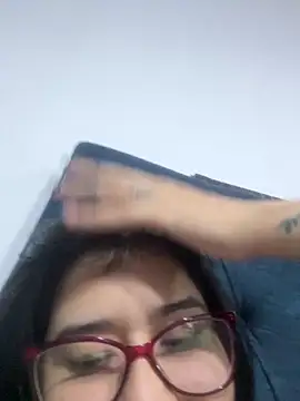 Snapshot of ZTahya chatting on 12.04.25 ZTahya online show from 12.04.25