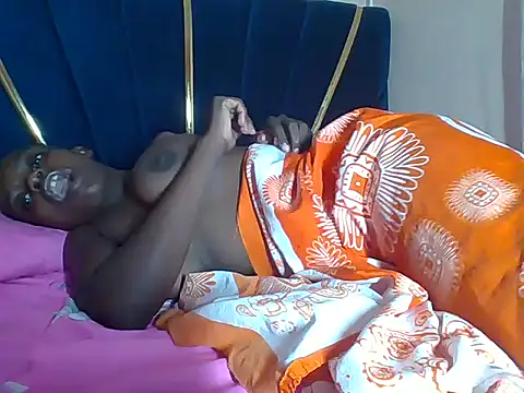 awino001 online show from 10.22.25