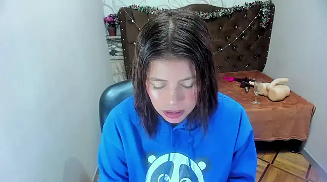 CurvyJulieth online show from 12.27.24