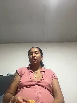 Snapshot of luna_asss chatting on 11.14.25 luna asss online show from 11.14.25