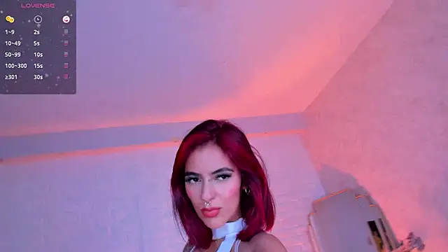 VictoriaMilan  online show from 03.17.25
