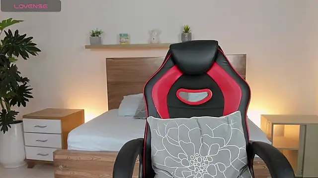 yadira furlan  online show from 01.23.25