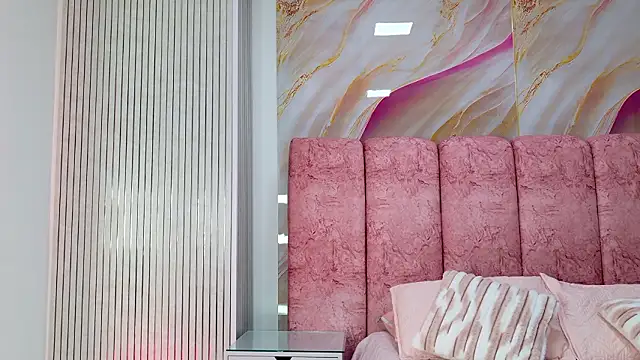 kendal rossi online show from 02.04.26