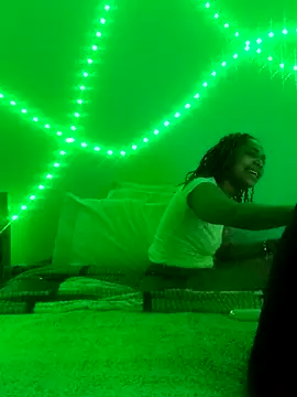 Snapshot of Twisted_Redd chatting on 12.29.24 Twisted Redd online show from 12.29.24