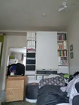 Snapshot of Sweet-Gismo chatting on 12.31.24 Sweet-Gismo online show from 12.31.24