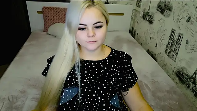 Snapshot of lovely-eyes chatting on 11.08.25 lovely-eyes online show from 11.08.25