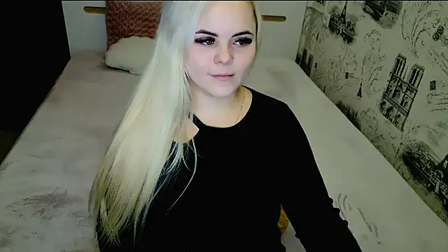 Snapshot of lovely-eyes chatting on 12.04.25 lovely-eyes online show from 12.04.25