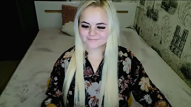 Snapshot of lovely-eyes chatting on 12.16.25 lovely-eyes online show from 12.16.25